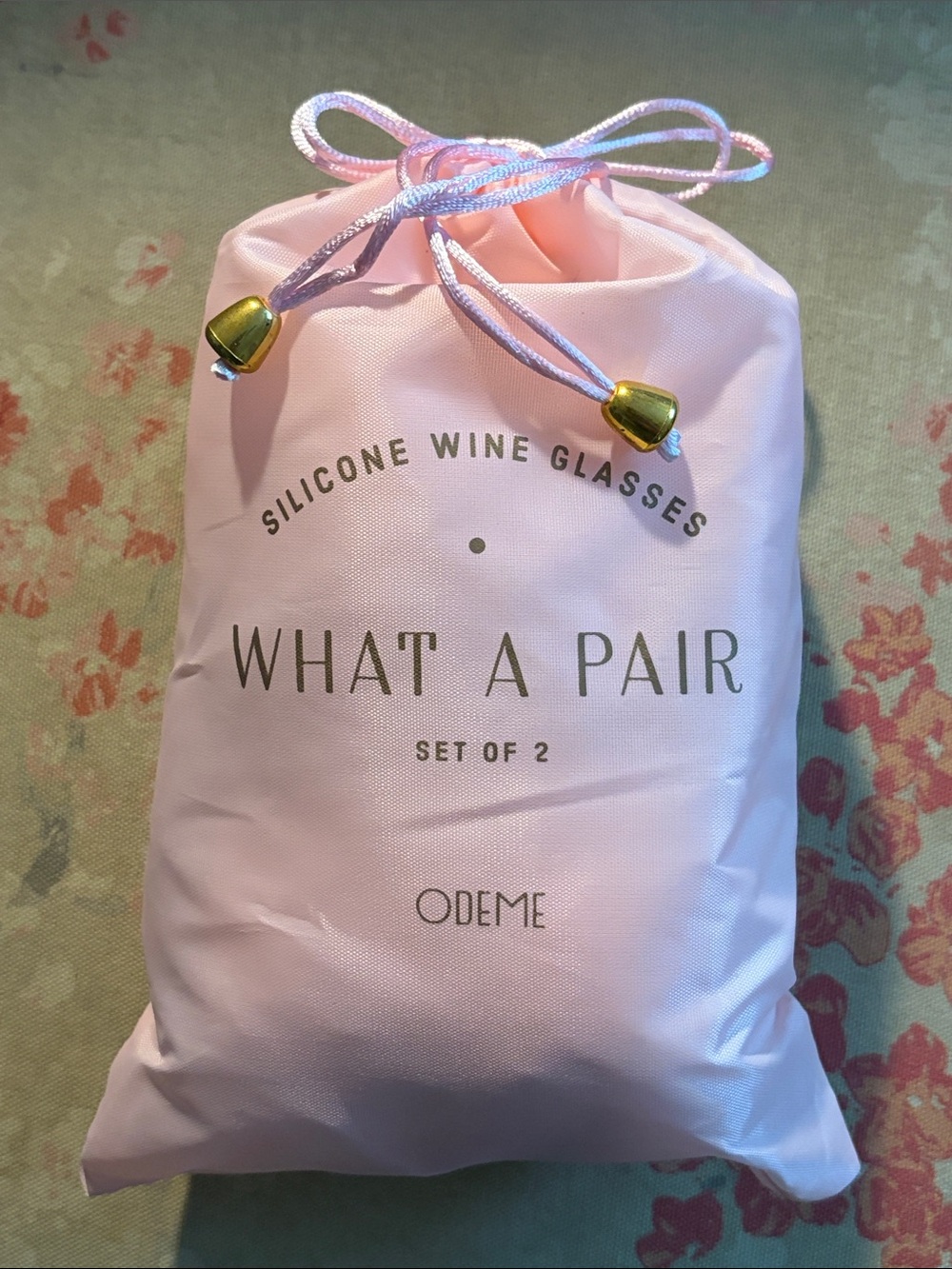NIP Odeme Set of 2 Pink Silicone Wine Glasses w/Drawstring Pouch, BPA Free